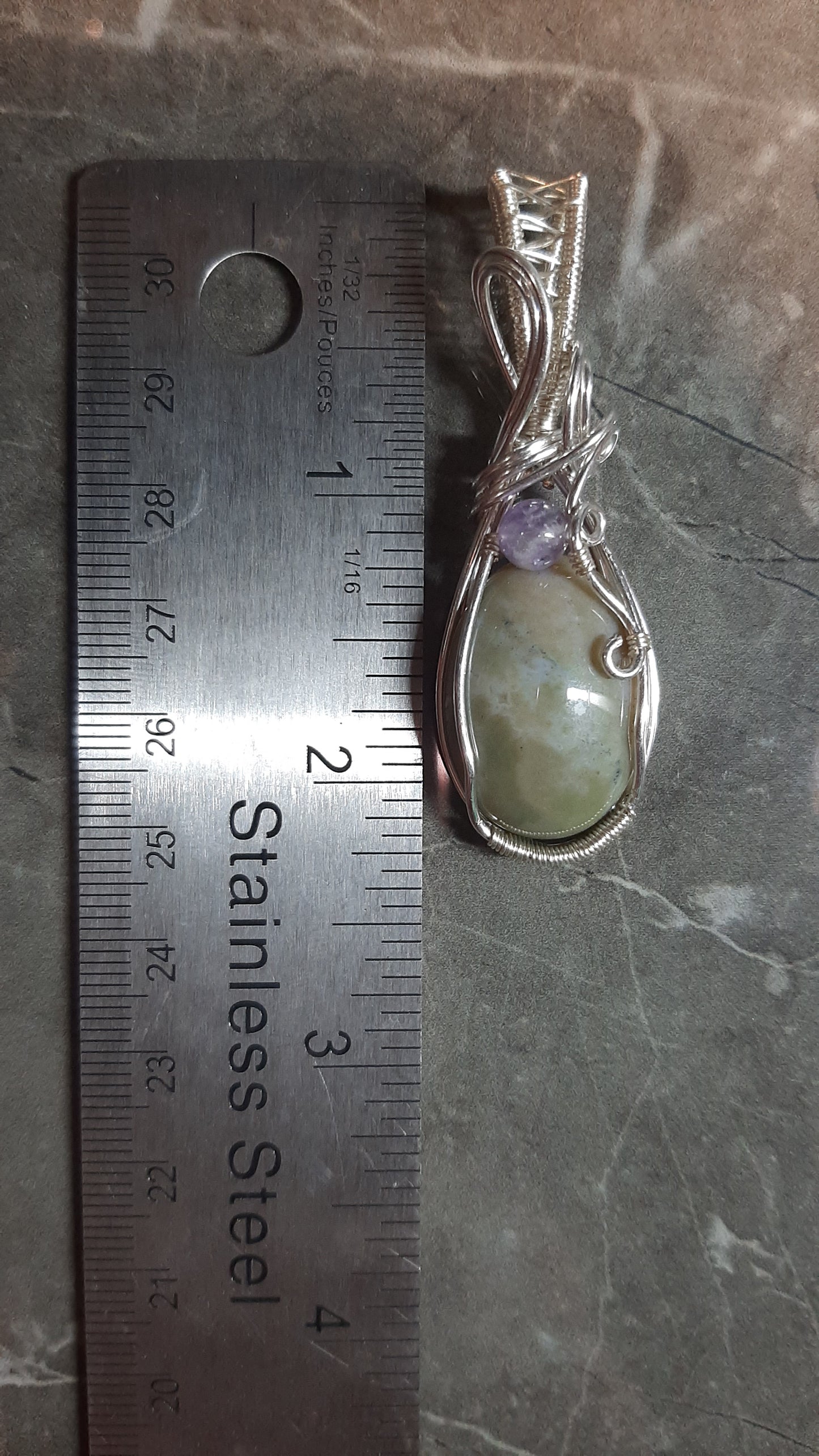 Indian Agate and Amethyst bead