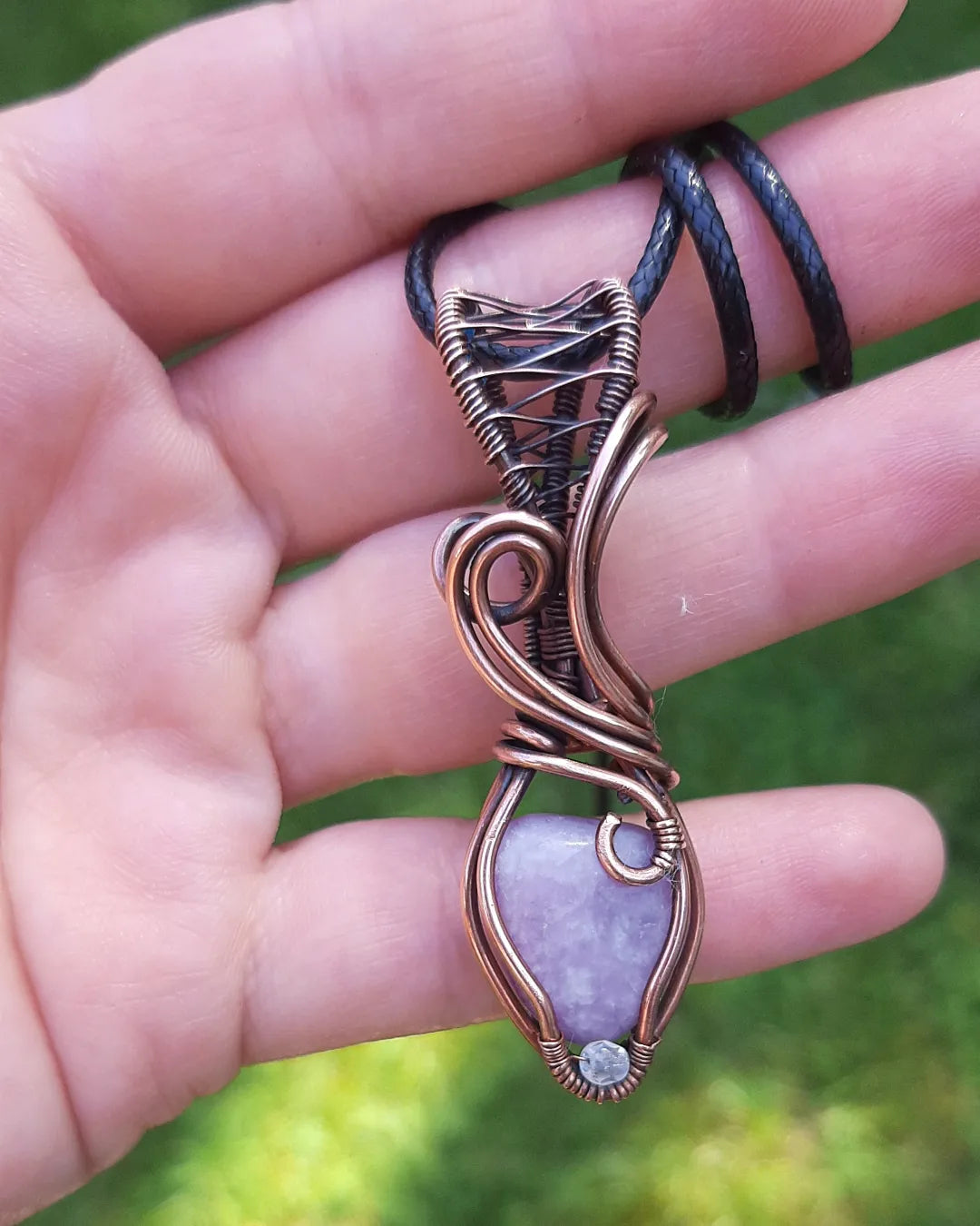 Lepidolite in oxidized copper metal